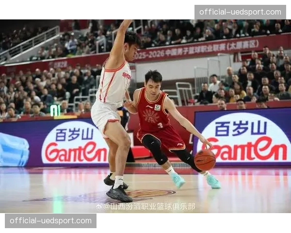 深圳豪取11连胜创队史纪录，王浩然单节5投全中独揽12分