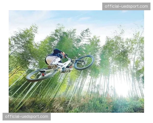 国家地理推出山地车特辑，探寻全球最险峻的五条天然山地车赛道
